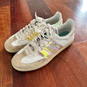 adidas Women's Sneakers in Cream and Gold